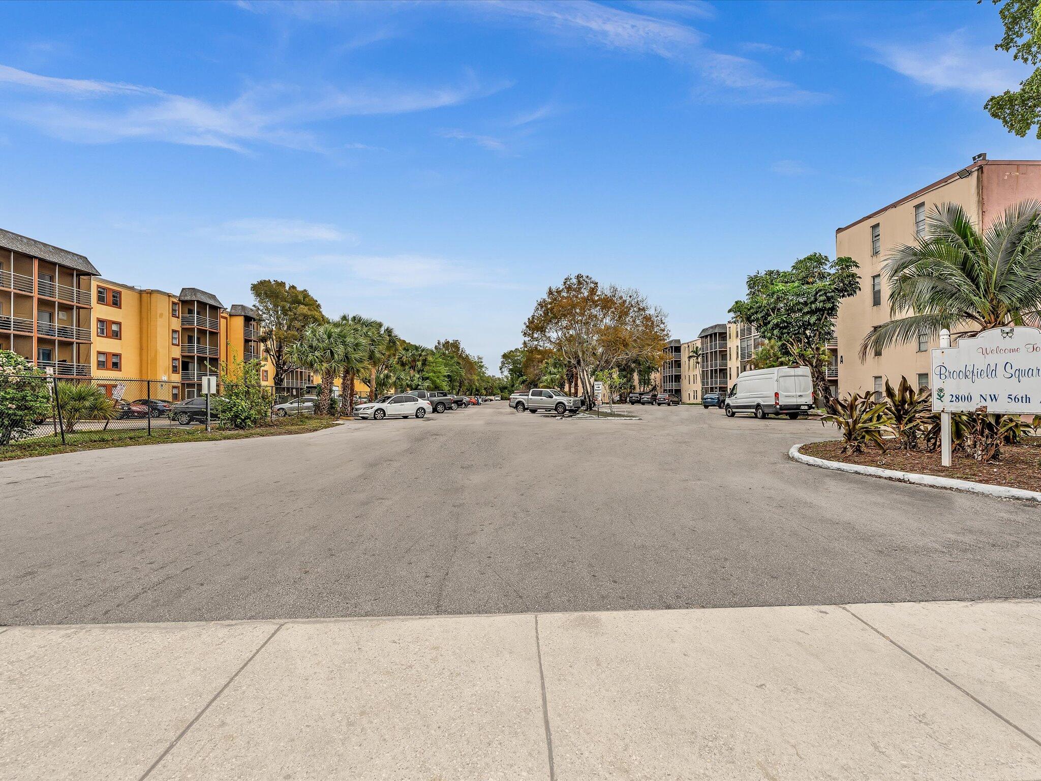 BROOKFIELD SQUARE CONDO - Residential