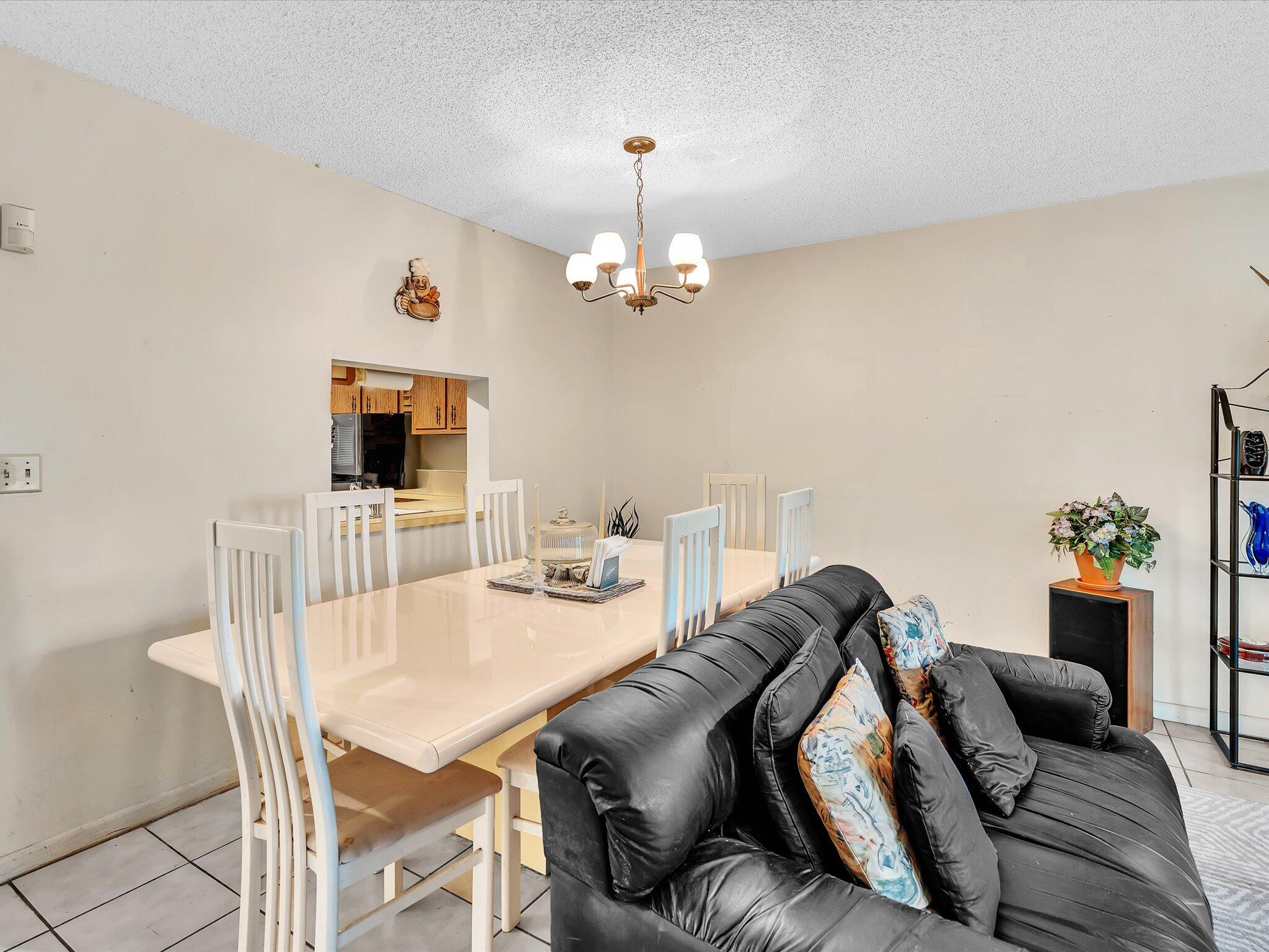 BROOKFIELD SQUARE CONDO - Residential