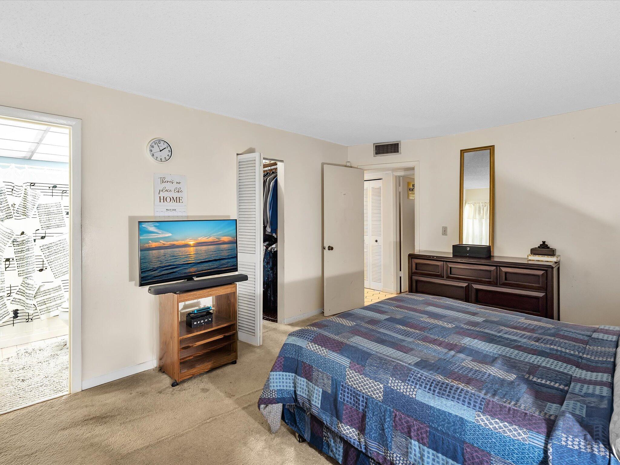 BROOKFIELD SQUARE CONDO - Residential