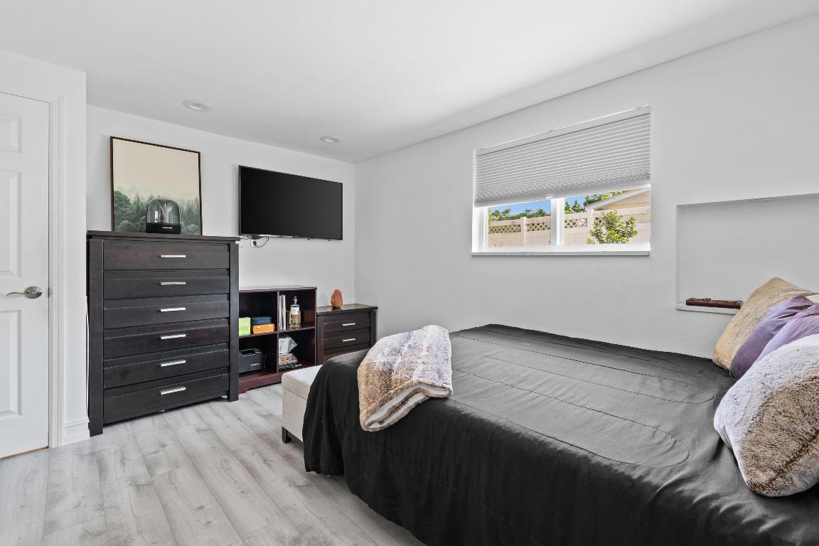 LAKE SHORE VILLAS - Residential