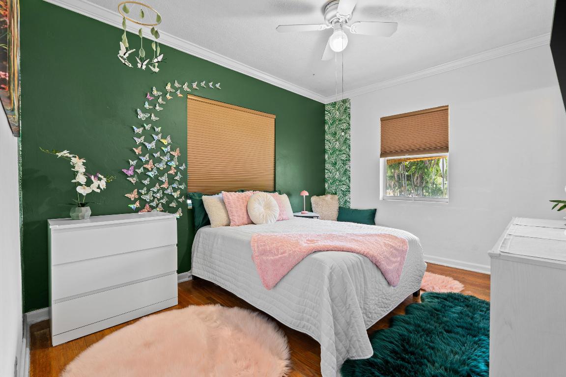 LAKE SHORE VILLAS - Residential