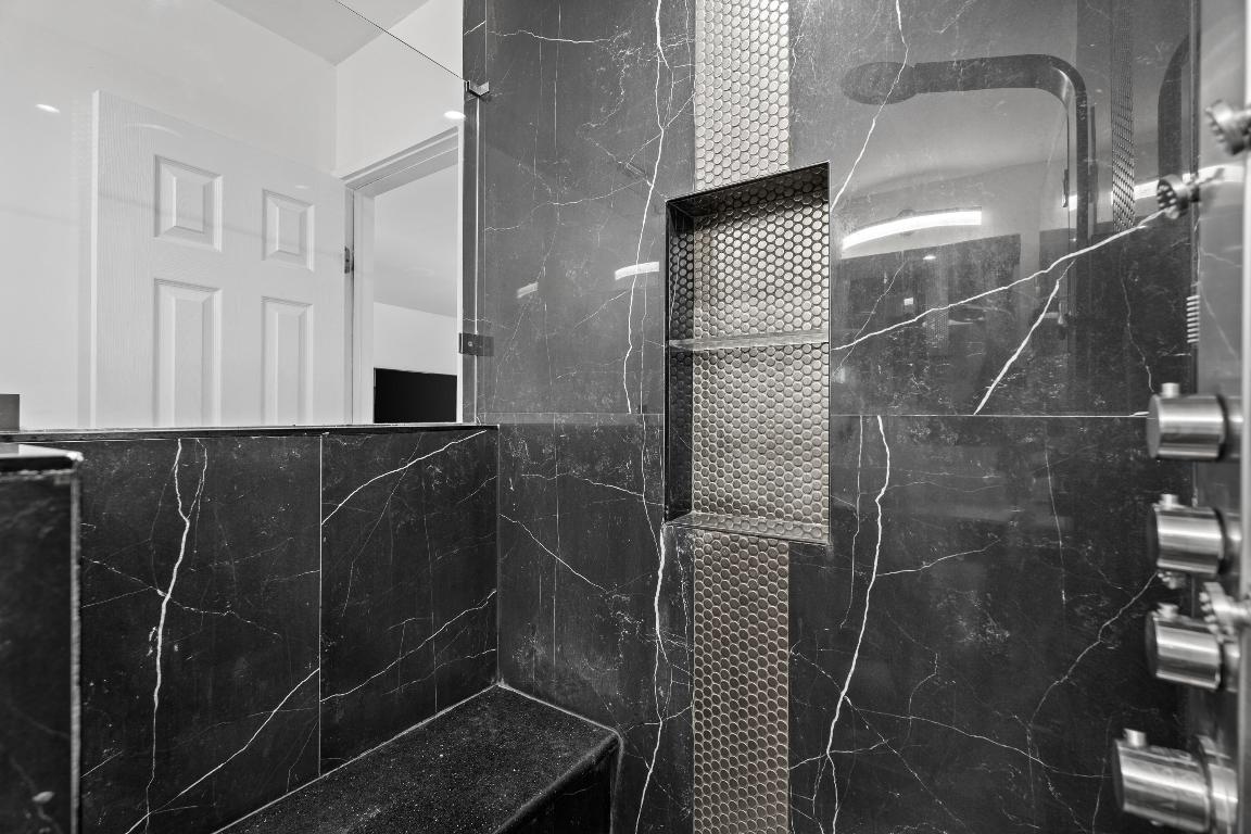 LAKE SHORE VILLAS - Residential