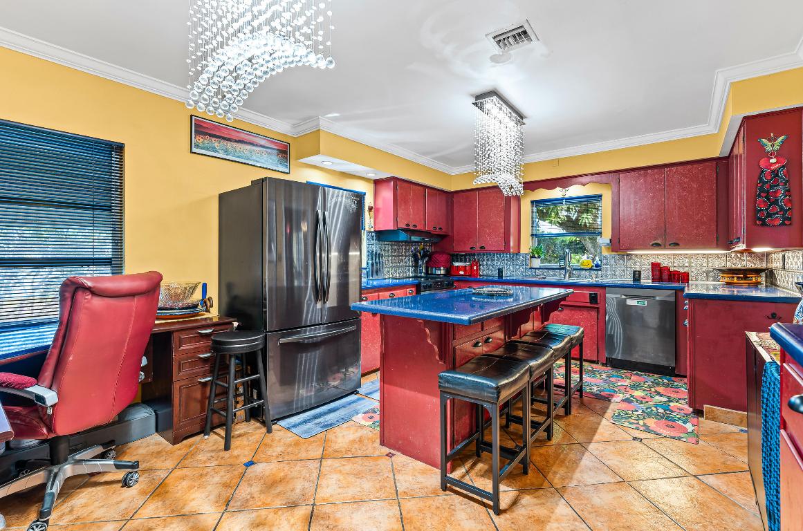 LAKE SHORE VILLAS - Residential