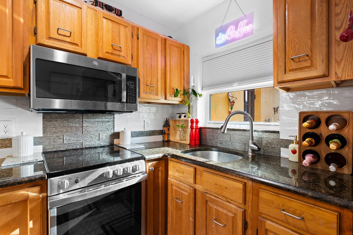 LAKE SHORE VILLAS - Residential