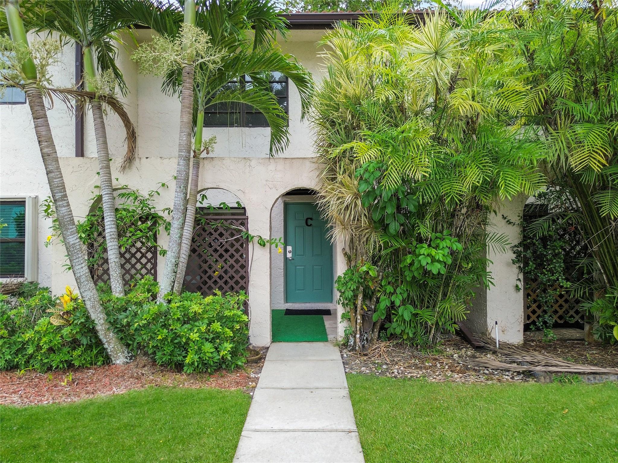 Welcome to this beautifully renovated and spacious 2-bedroom, 2.5-bath townhouse in the highly desirable Horizons at Boca Lago. Centrally located home in Boca Raton’s top-rated school zones. Enjoy a private front porch—ideal for morning coffees. Updated kitchen with stainless steel appliances opens to expansive layout with a generous dining area, cozy living room, flexible bonus space perfect for a home office or playroom. The oversized primary suite includes 3 closets & a private balcony. Located in a quiet, gated golf course community with *no mandatory membership*, clubhouse, pool, and gated security. Close to shopping, dining, Turnpike & I-95. Move-in ready and full of charm—2024 Roof. HOA Includes Cable, Internet, & Exterior Maintenance, Pet-Friendly Community this one has it all!