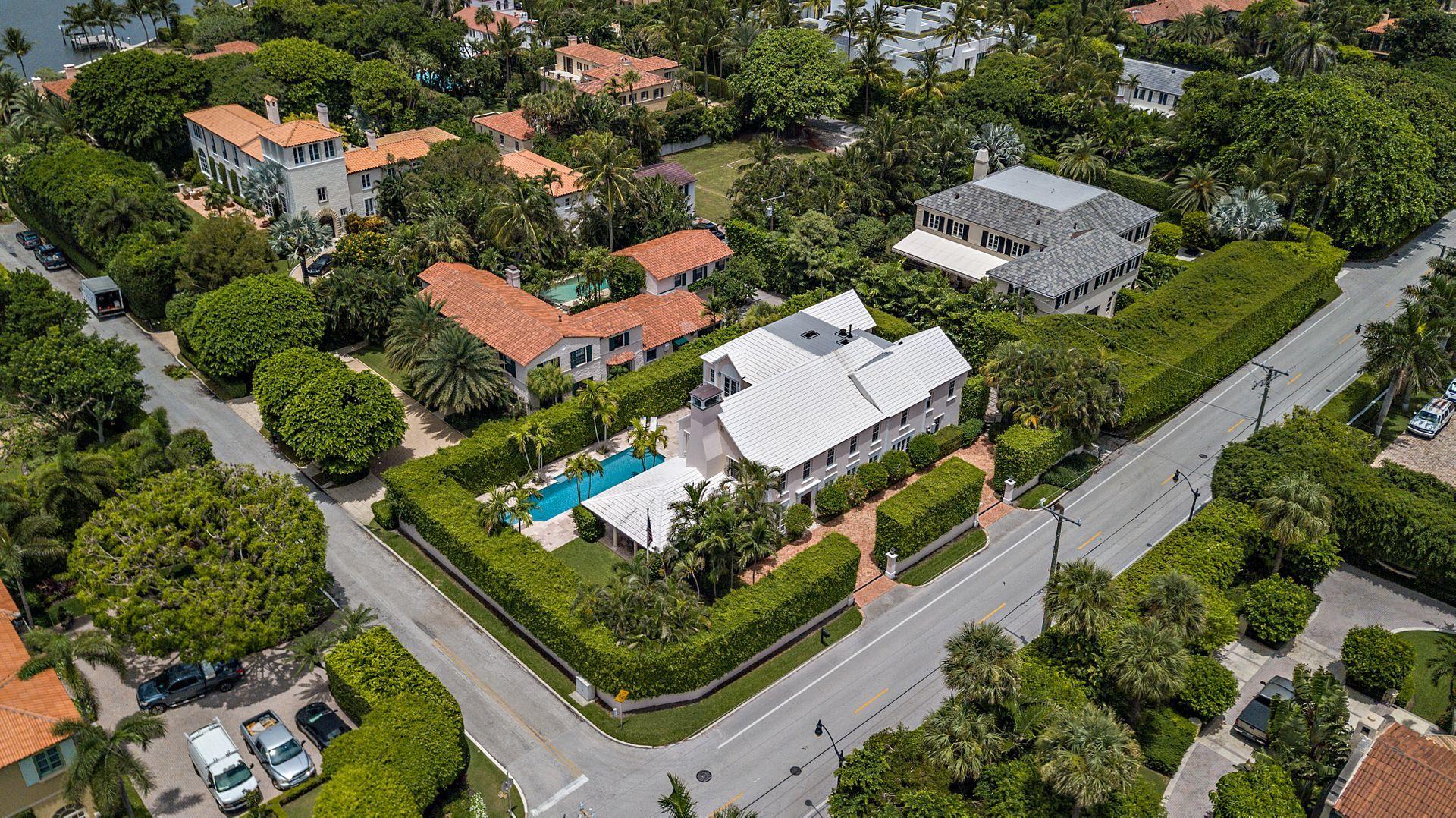 El Bravo Park - Residential