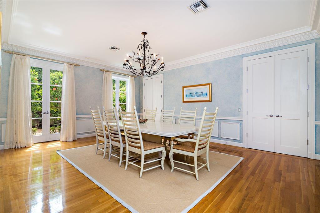 El Bravo Park - Residential