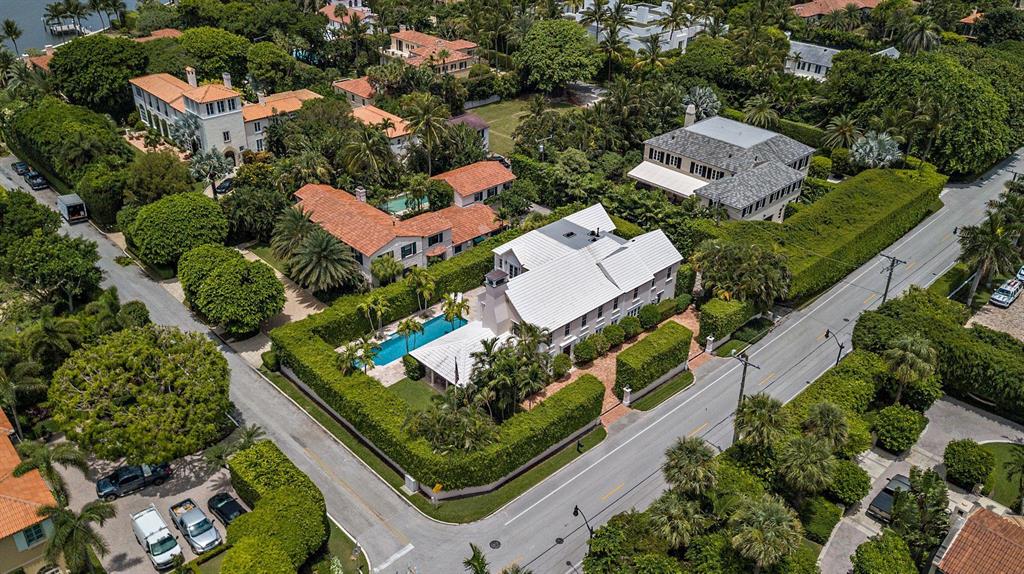 El Bravo Park - Residential