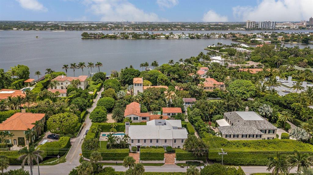 El Bravo Park - Residential