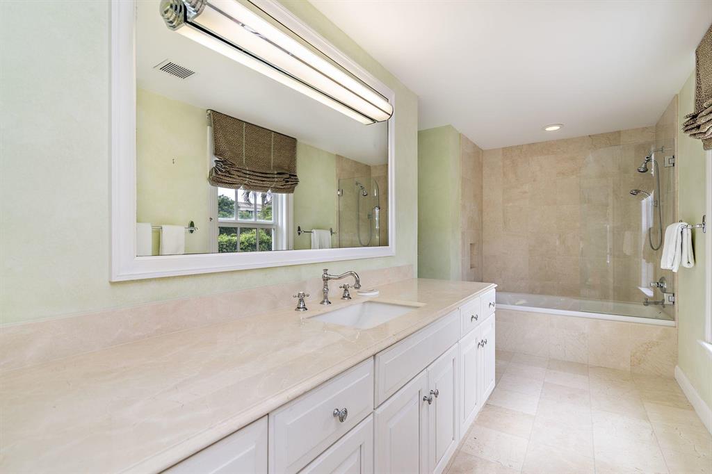 El Bravo Park - Residential