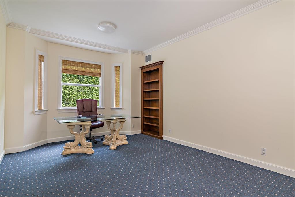 El Bravo Park - Residential