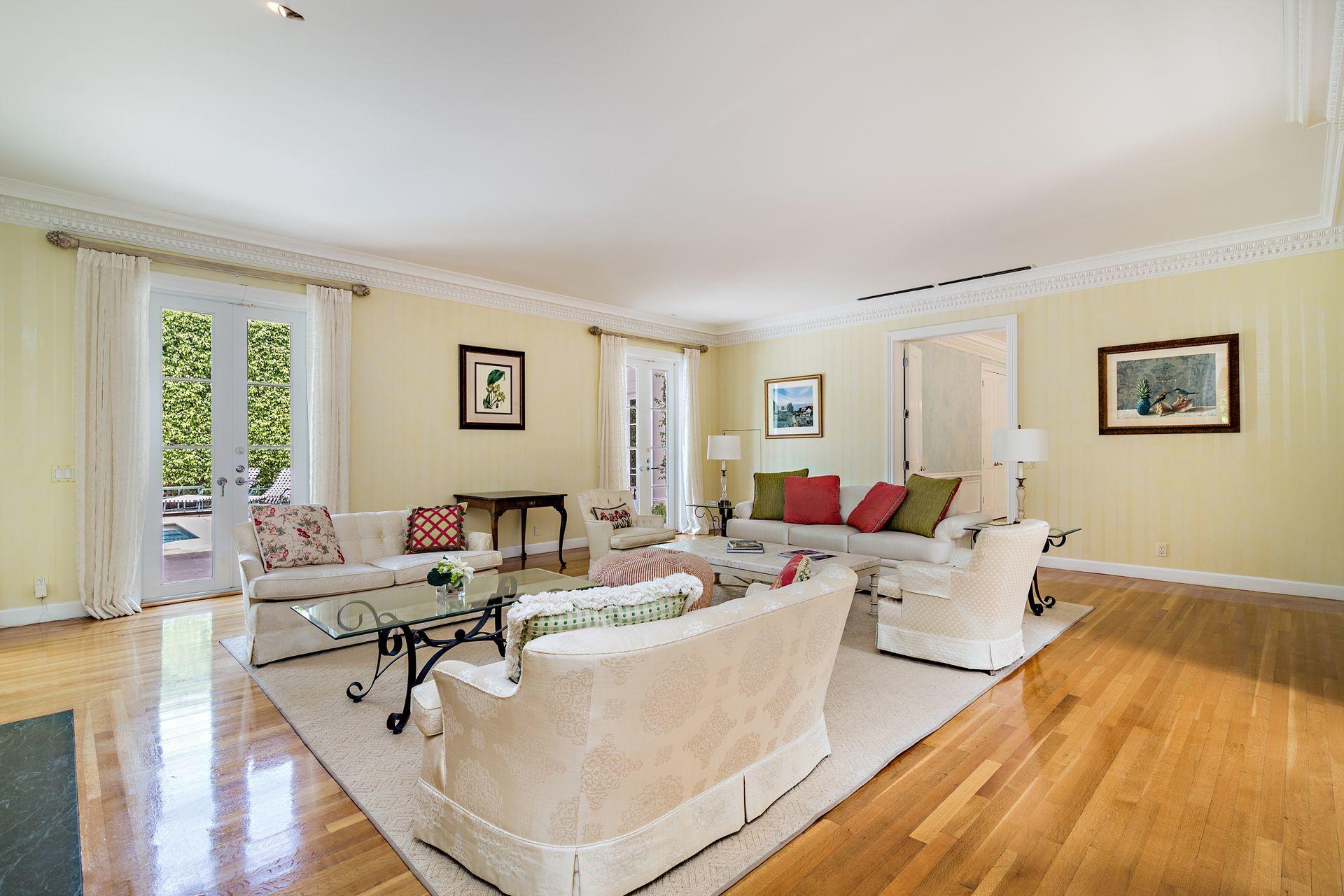 El Bravo Park - Residential