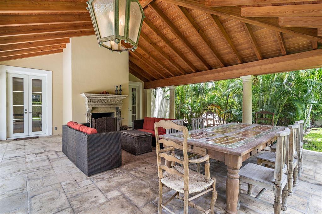 El Bravo Park - Residential