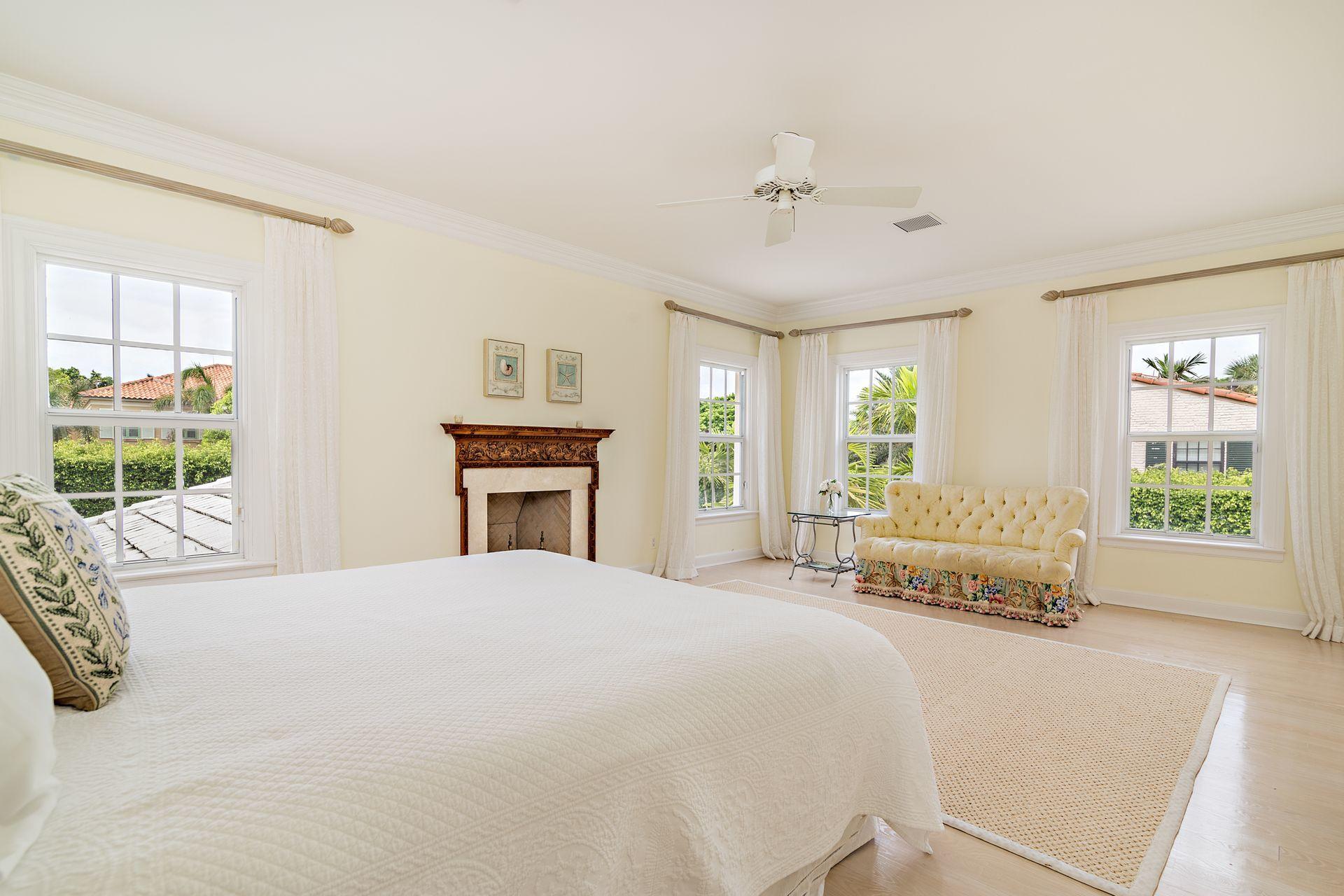 El Bravo Park - Residential