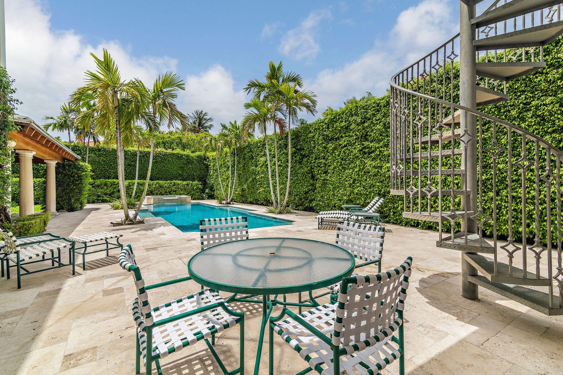 El Bravo Park - Residential