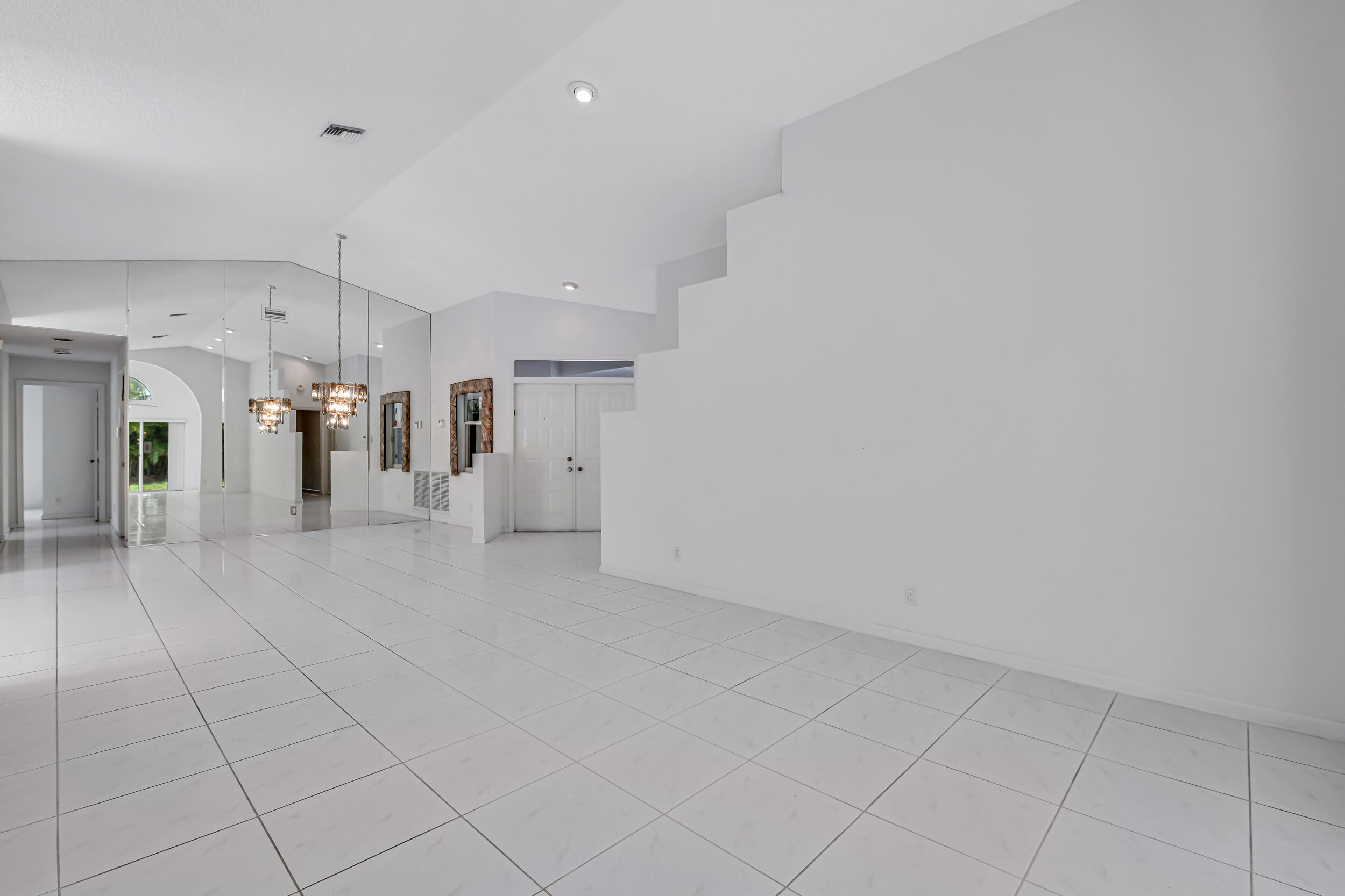 PALM ISLES - Residential