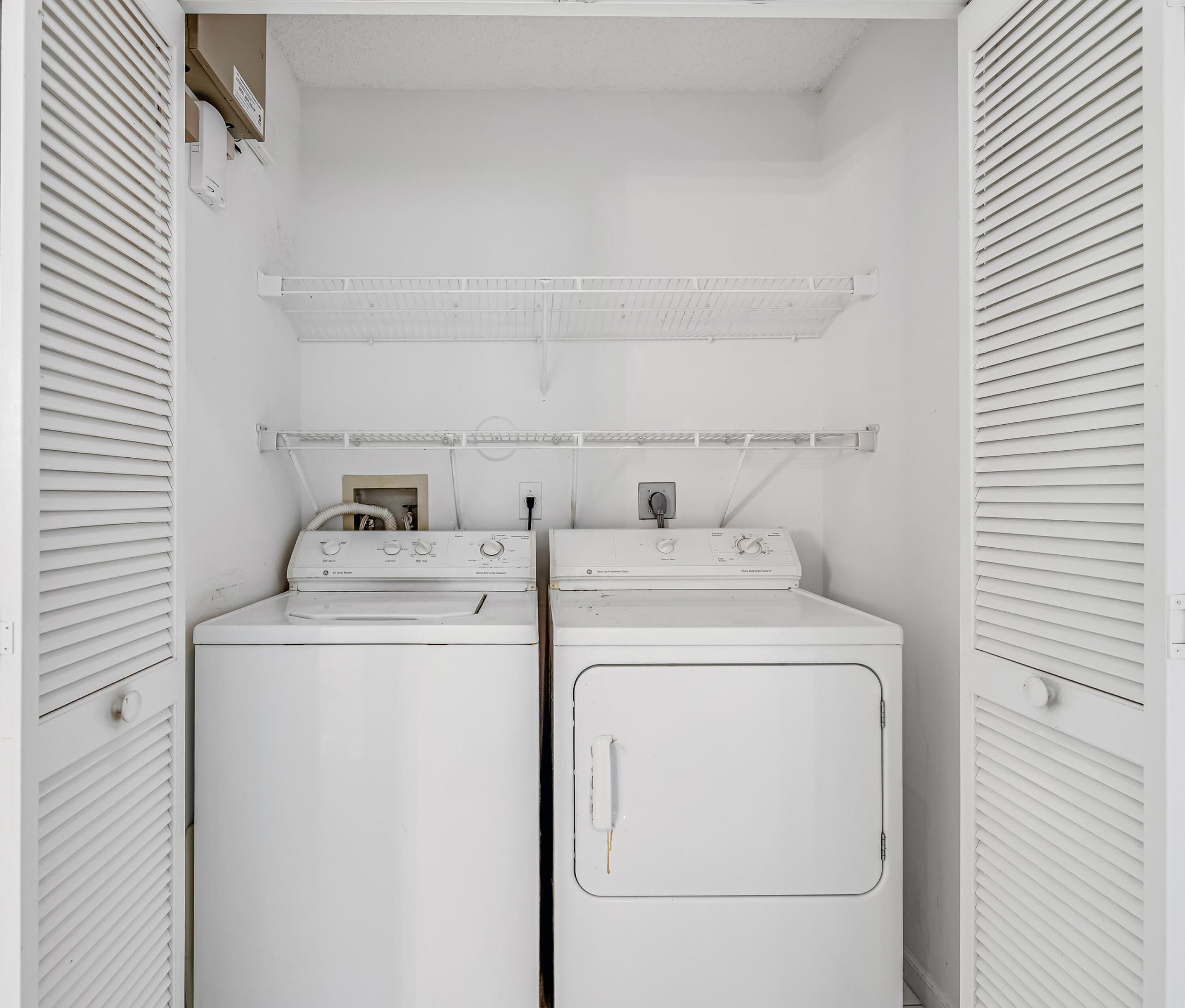 PALM ISLES - Residential