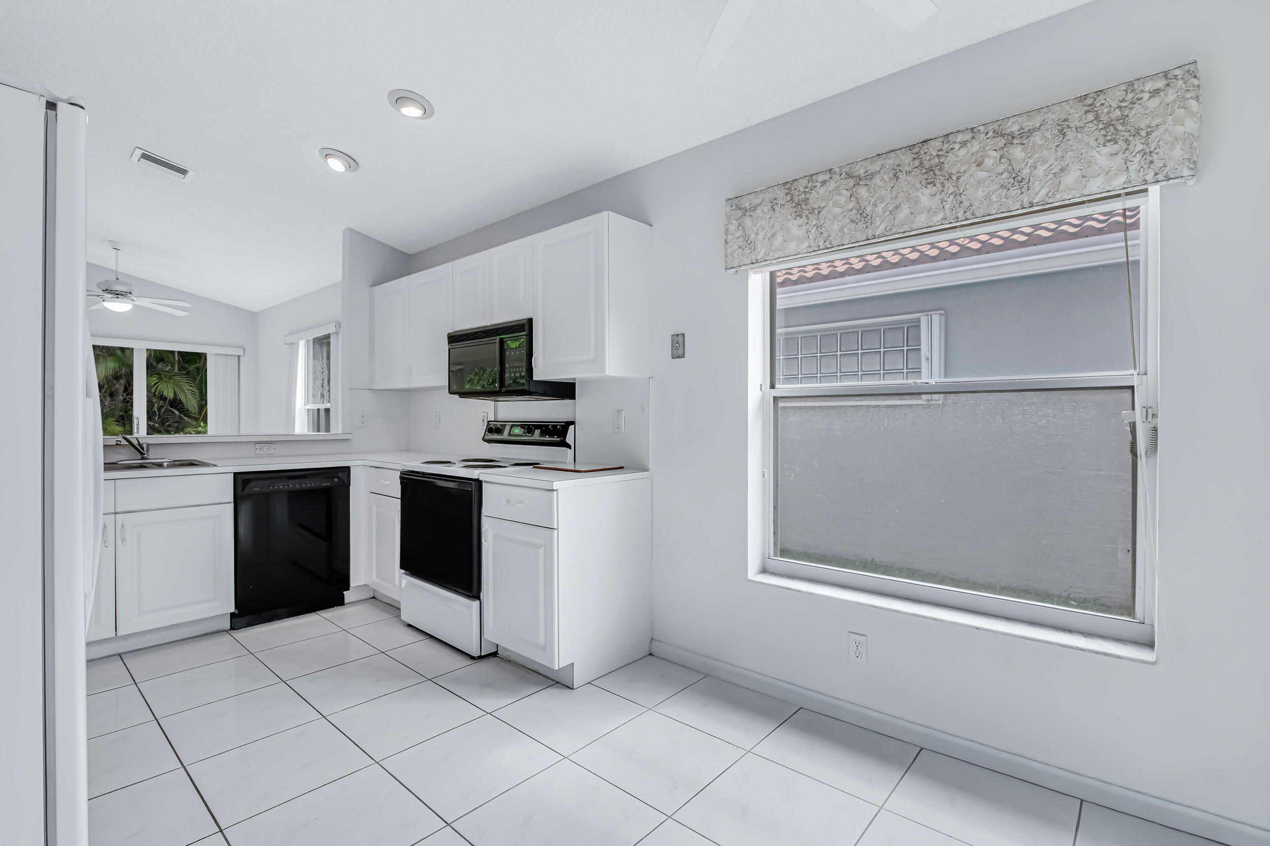 PALM ISLES - Residential