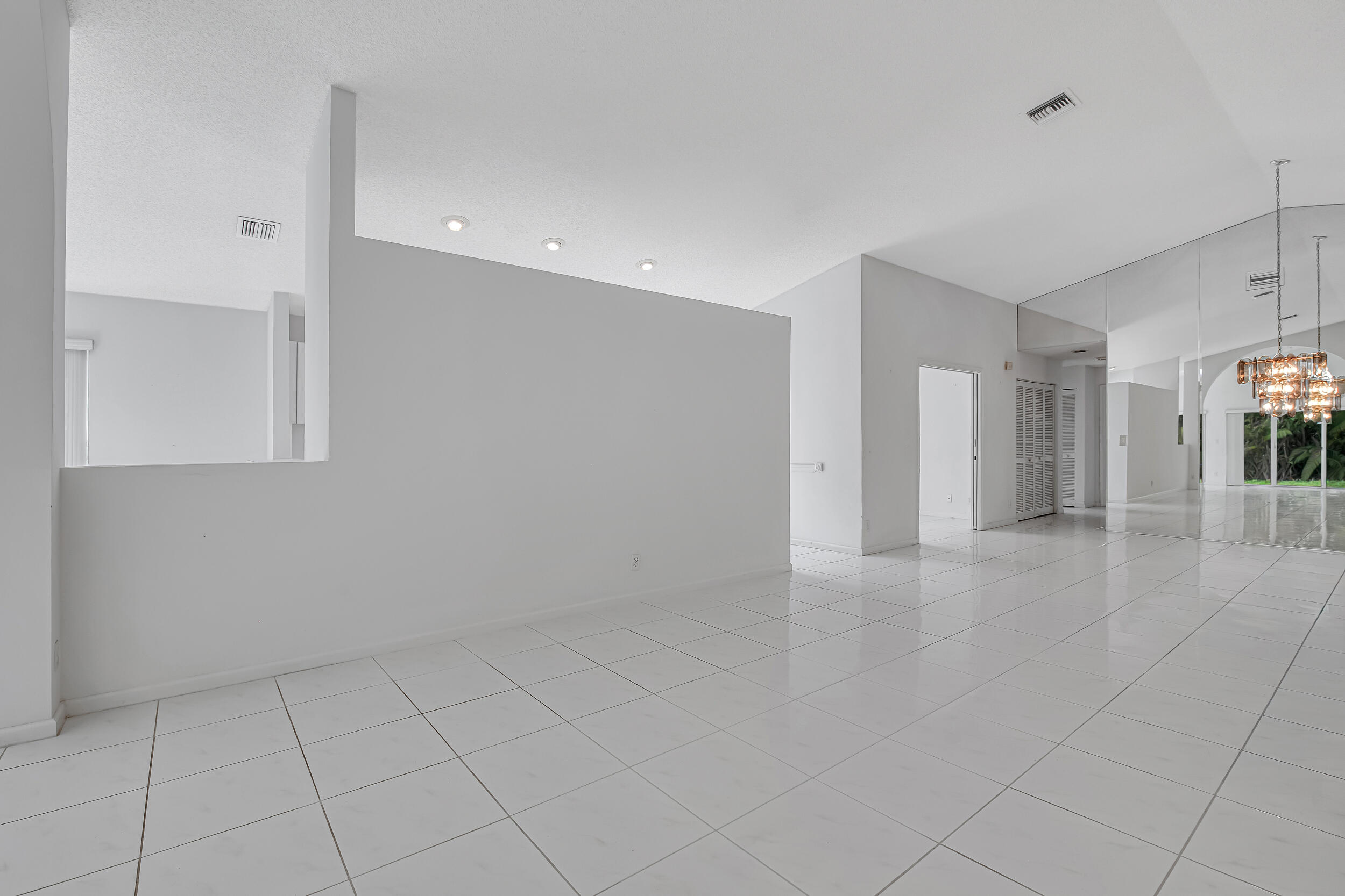 PALM ISLES - Residential