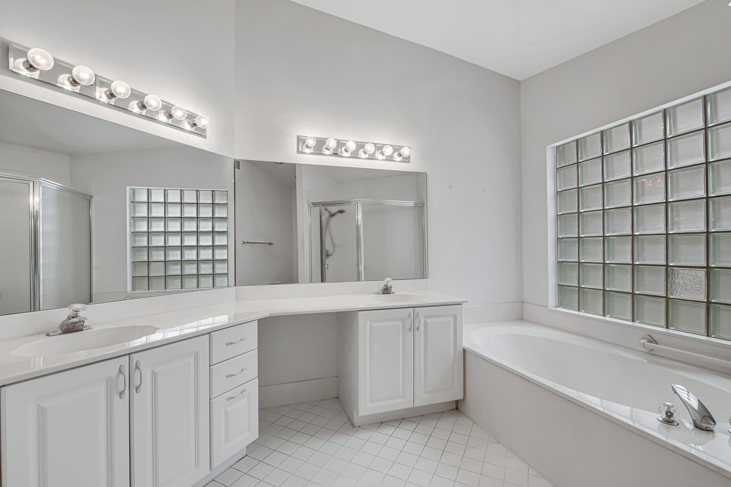 PALM ISLES - Residential