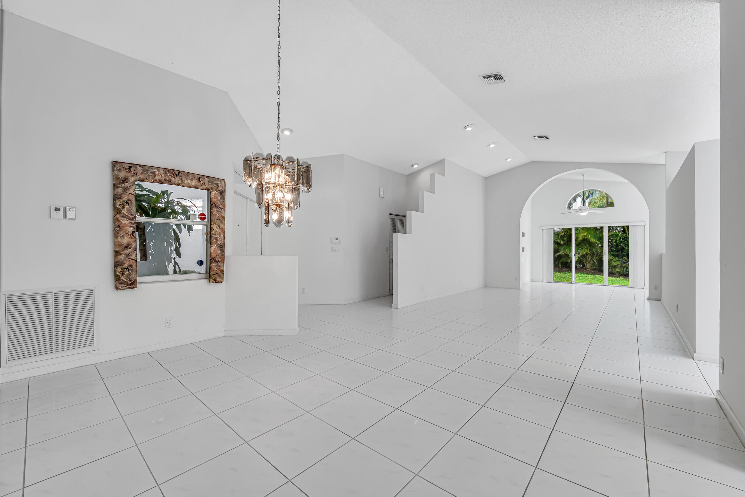 9758 Harbour Lake Circle