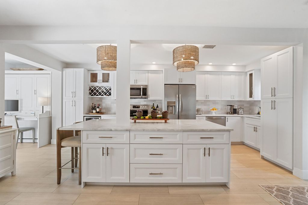 Photo of 29 East Road, Delray Beach, FL 33483 (MLS # R11062154)