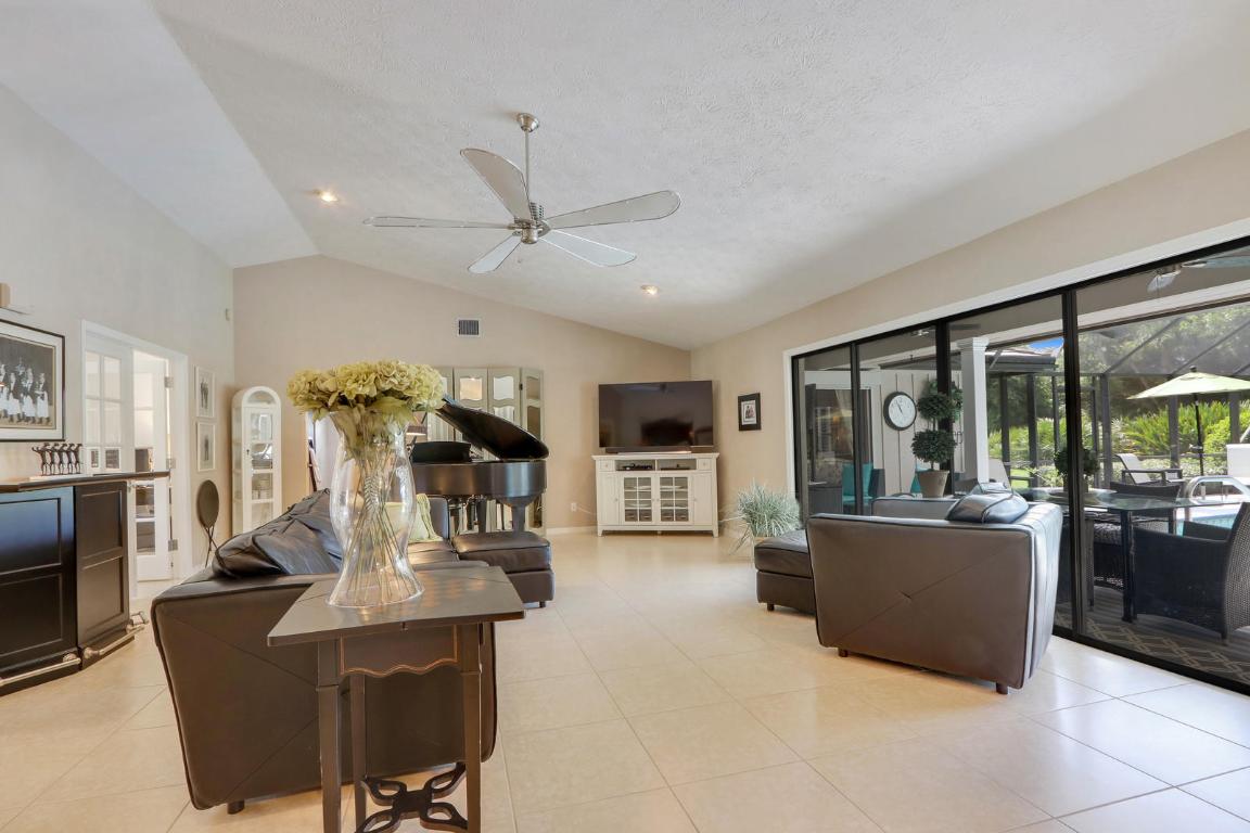 YACHT & COUNTRY CLUB OF STUART - Residential