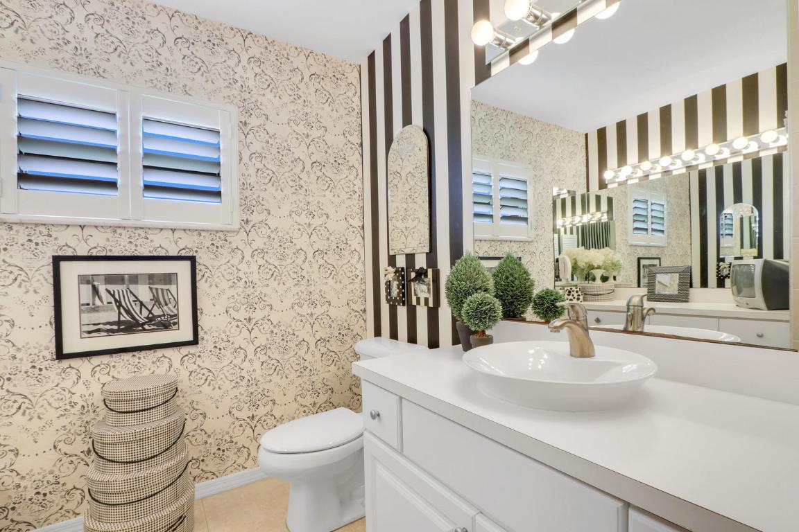 YACHT & COUNTRY CLUB OF STUART - Residential