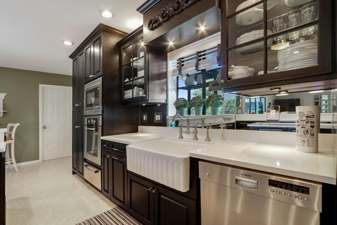 YACHT & COUNTRY CLUB OF STUART - Residential