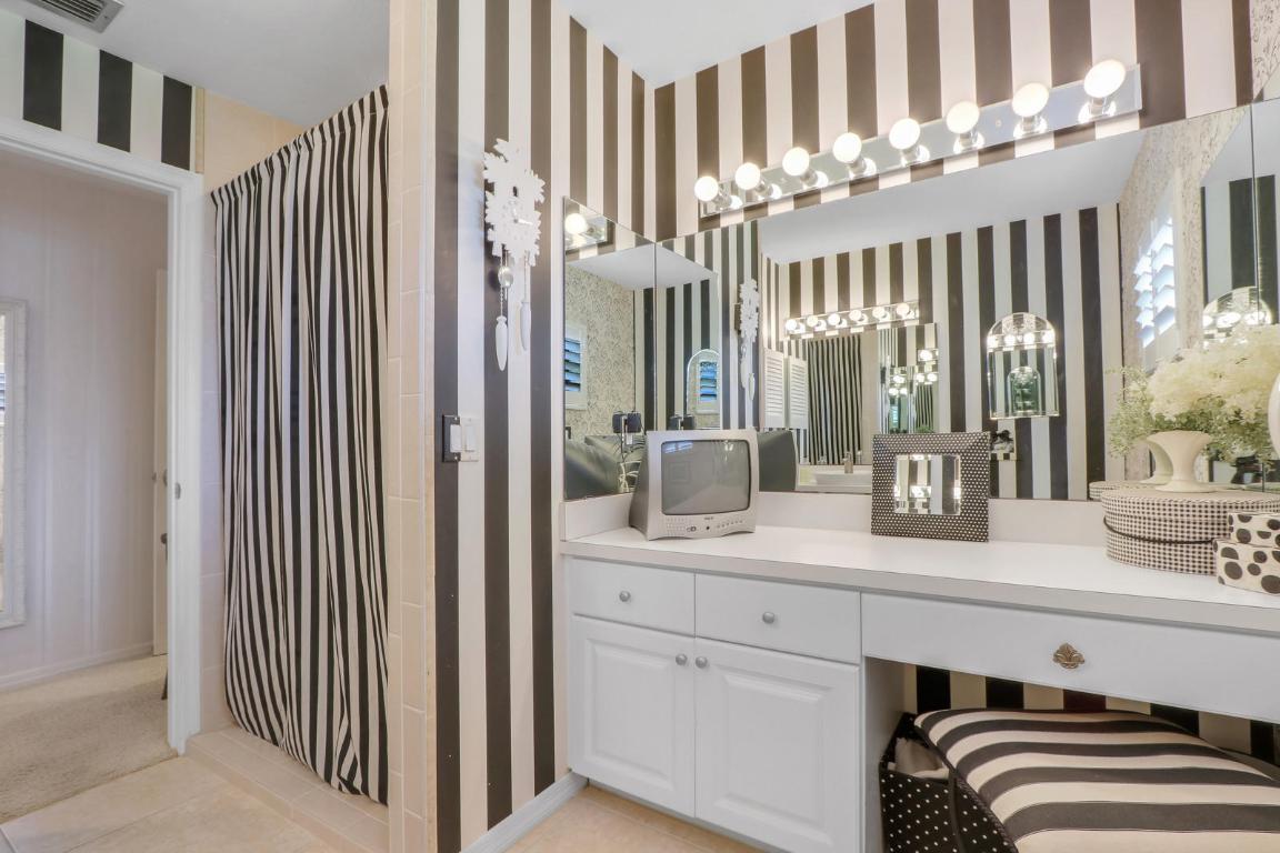 YACHT & COUNTRY CLUB OF STUART - Residential