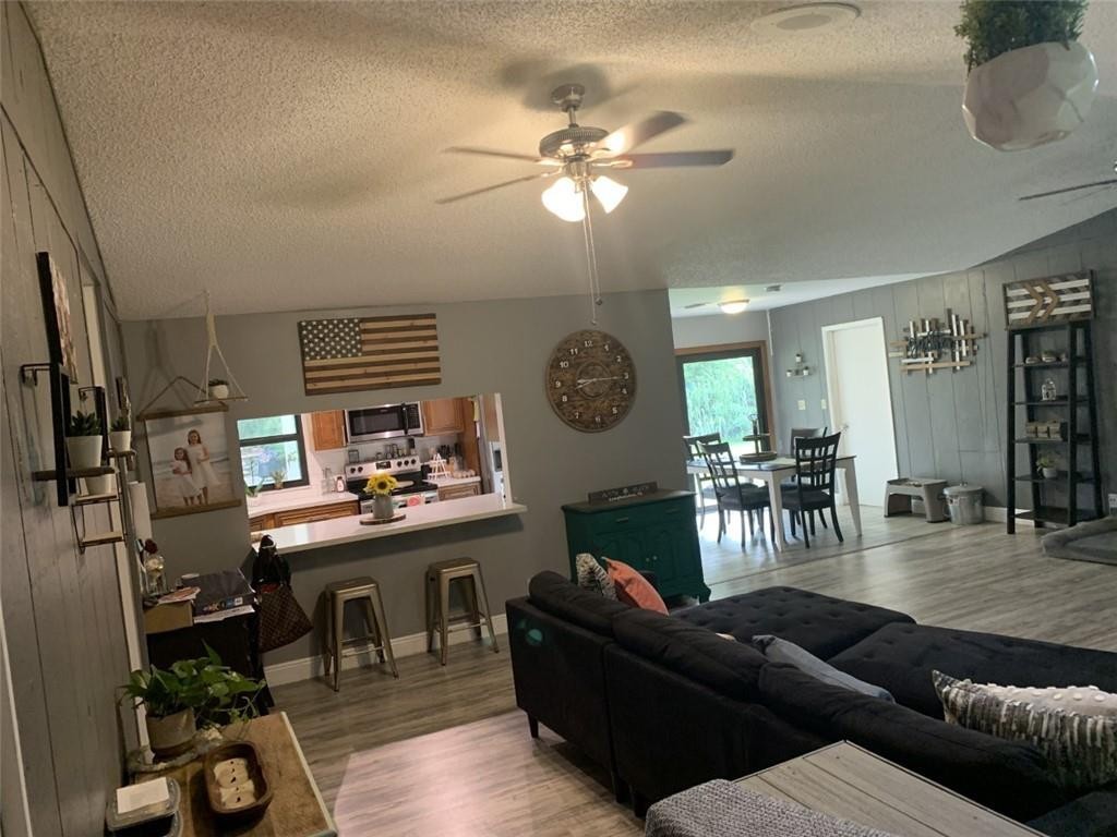 Acreage & Unrec - Residential