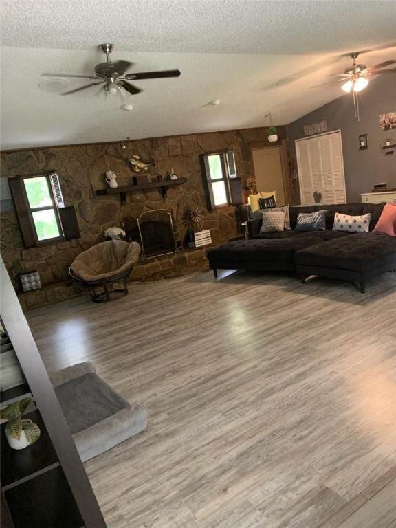 Acreage & Unrec - Residential