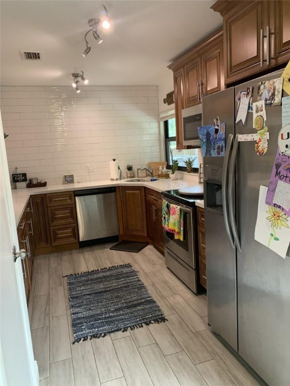 Acreage & Unrec - Residential