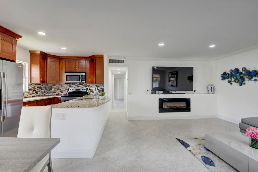 Photo of 468 Saxony Way, Delray Beach, FL 33446 (MLS # B26018016)