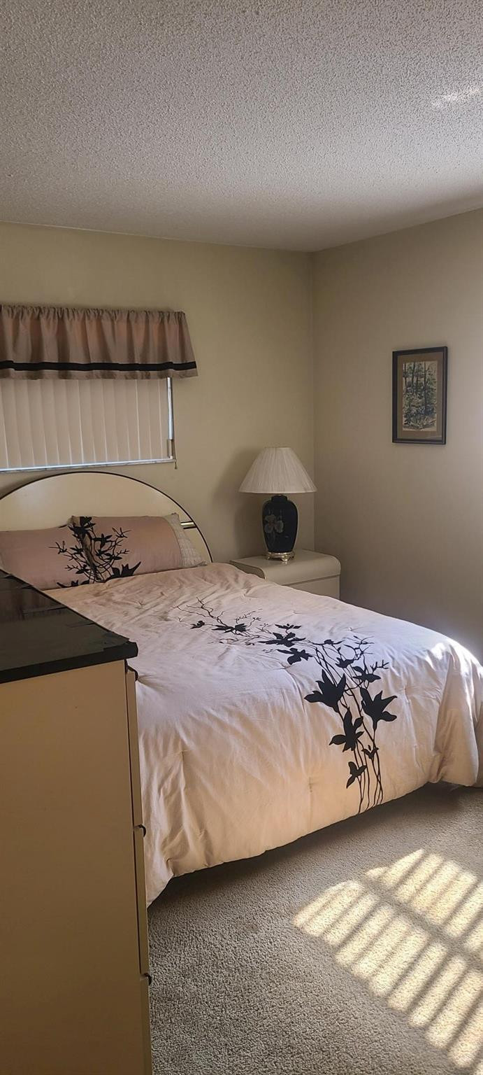 320 SW 1st Street D 6