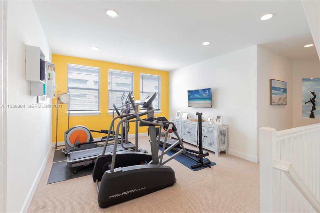 213 SW 11TH Street 213