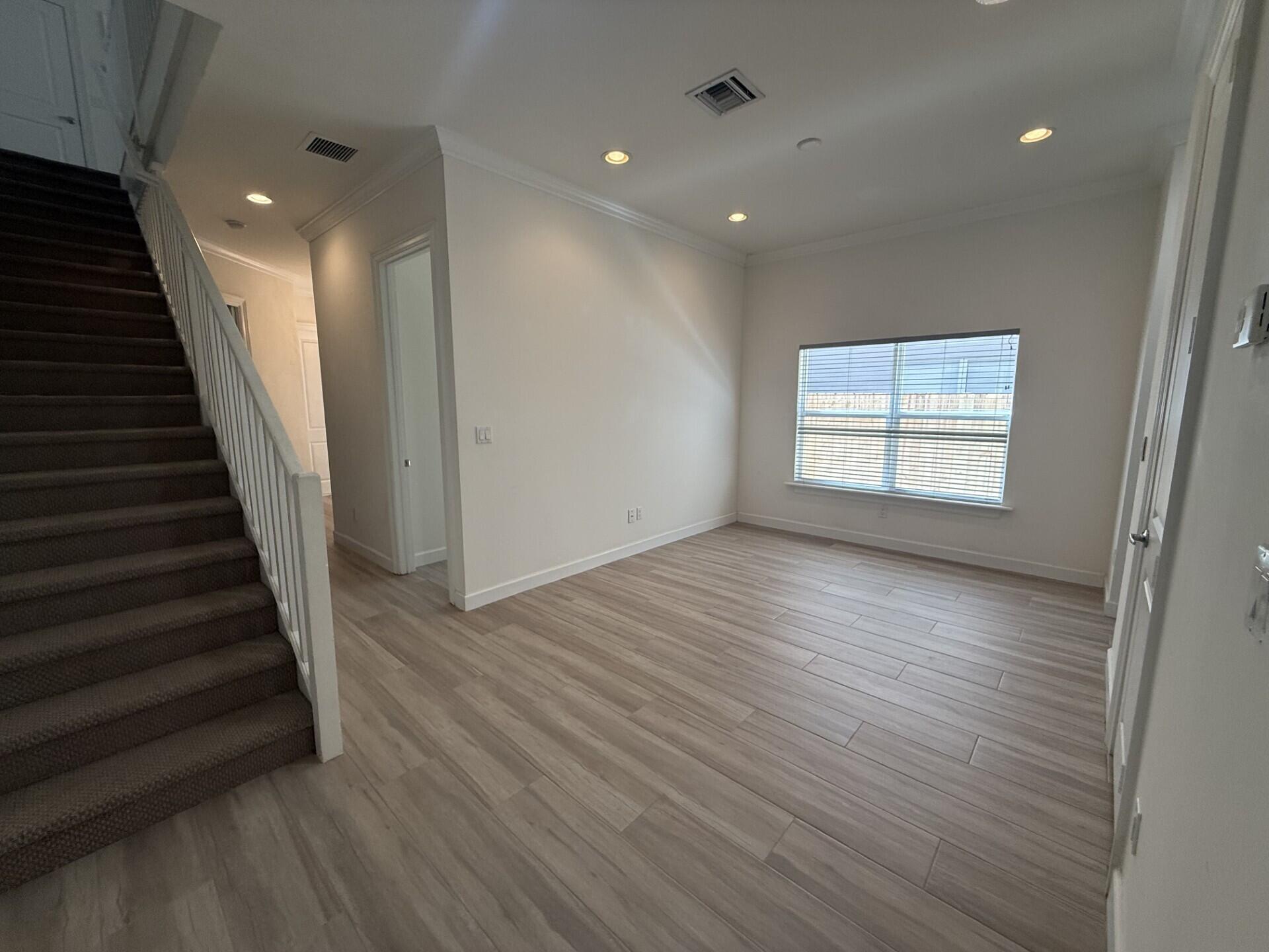 213 SW 11TH Street 213