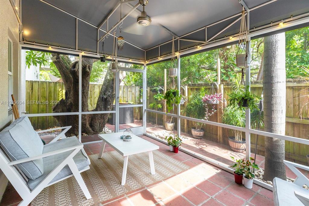 213 SW 11TH Street 213