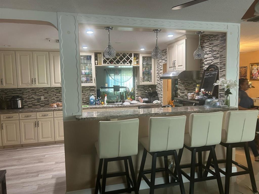 Vanguard Village In The - Residential