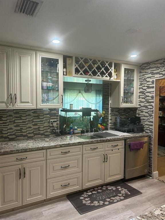 Vanguard Village In The - Residential