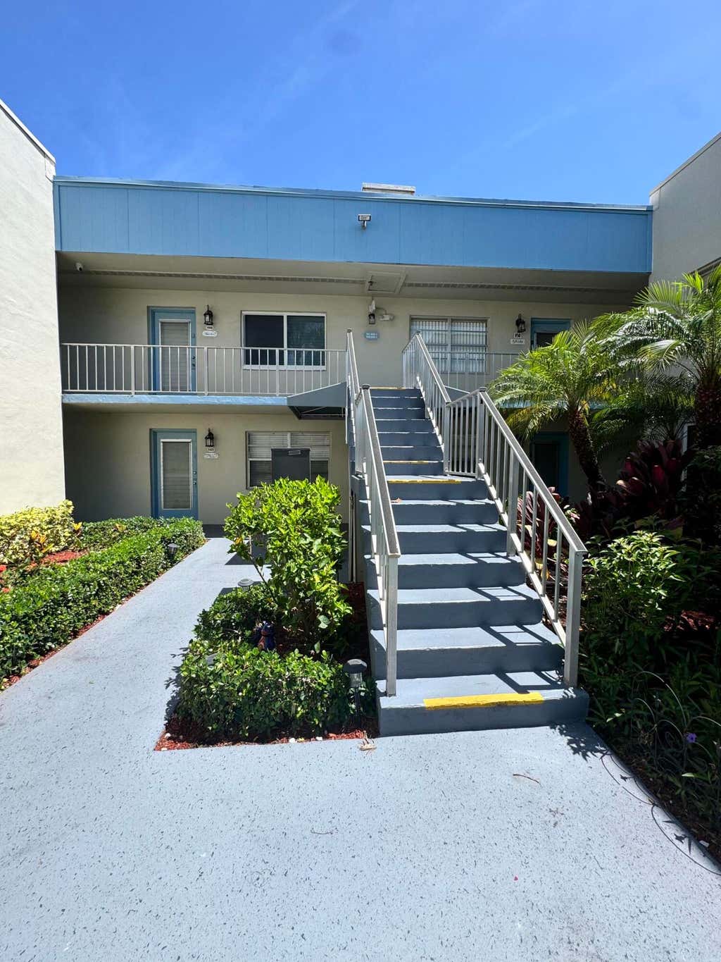 Photo of 852 Flanders R S #R, Delray Beach, FL 33484 (MLS # B26045791)