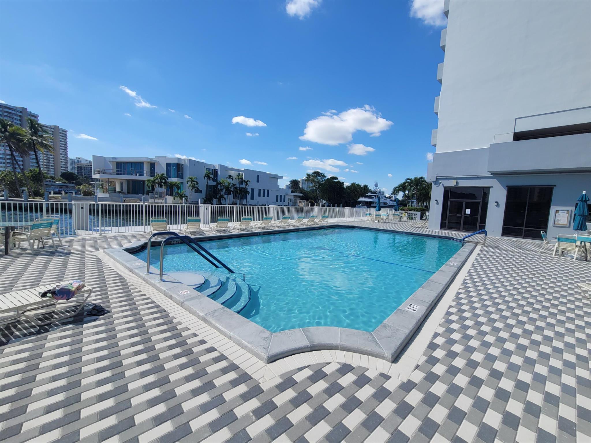 GOLDEN SURF TOWERS CONDO - Residential