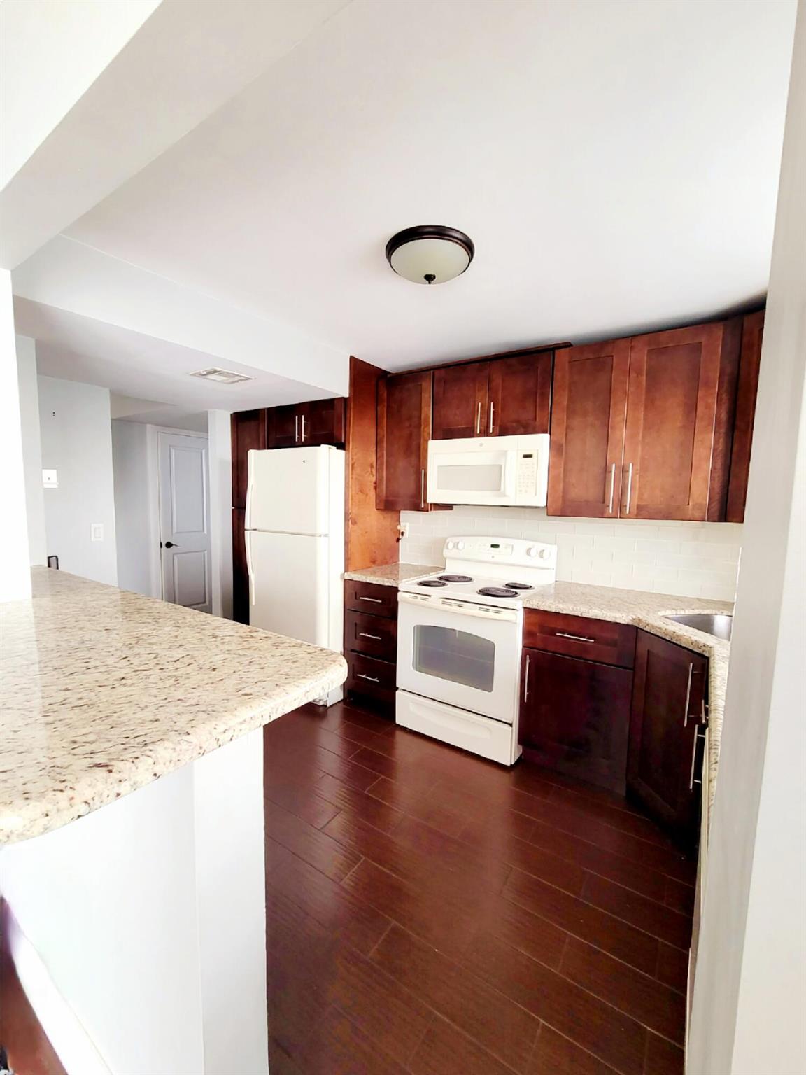 GOLDEN SURF TOWERS CONDO - Residential