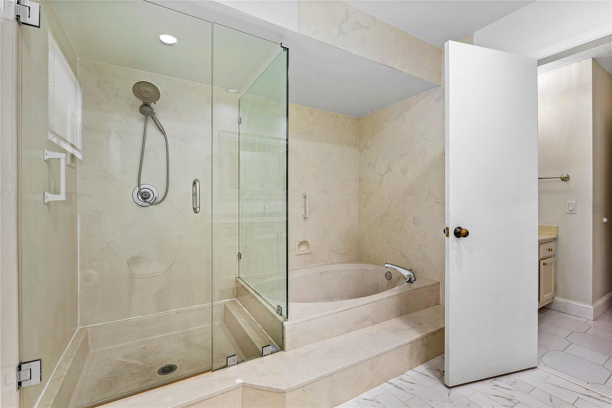 LAKES OF WOODHAVEN I & II - Residential