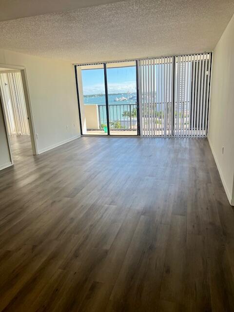 PALM BEACH HOUSE CONDO - Residential