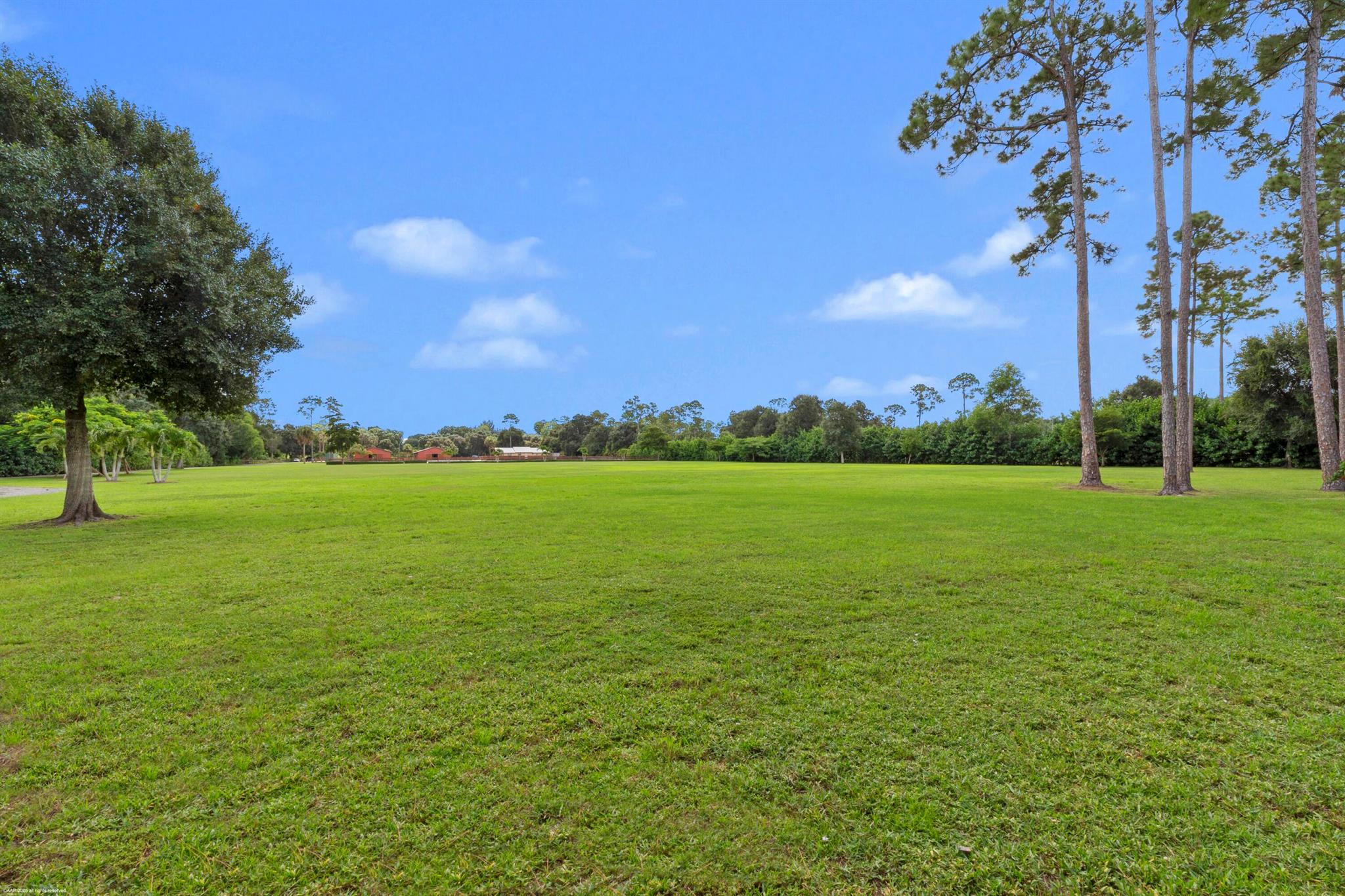 LOXAHATCHEE GROVES - Residential