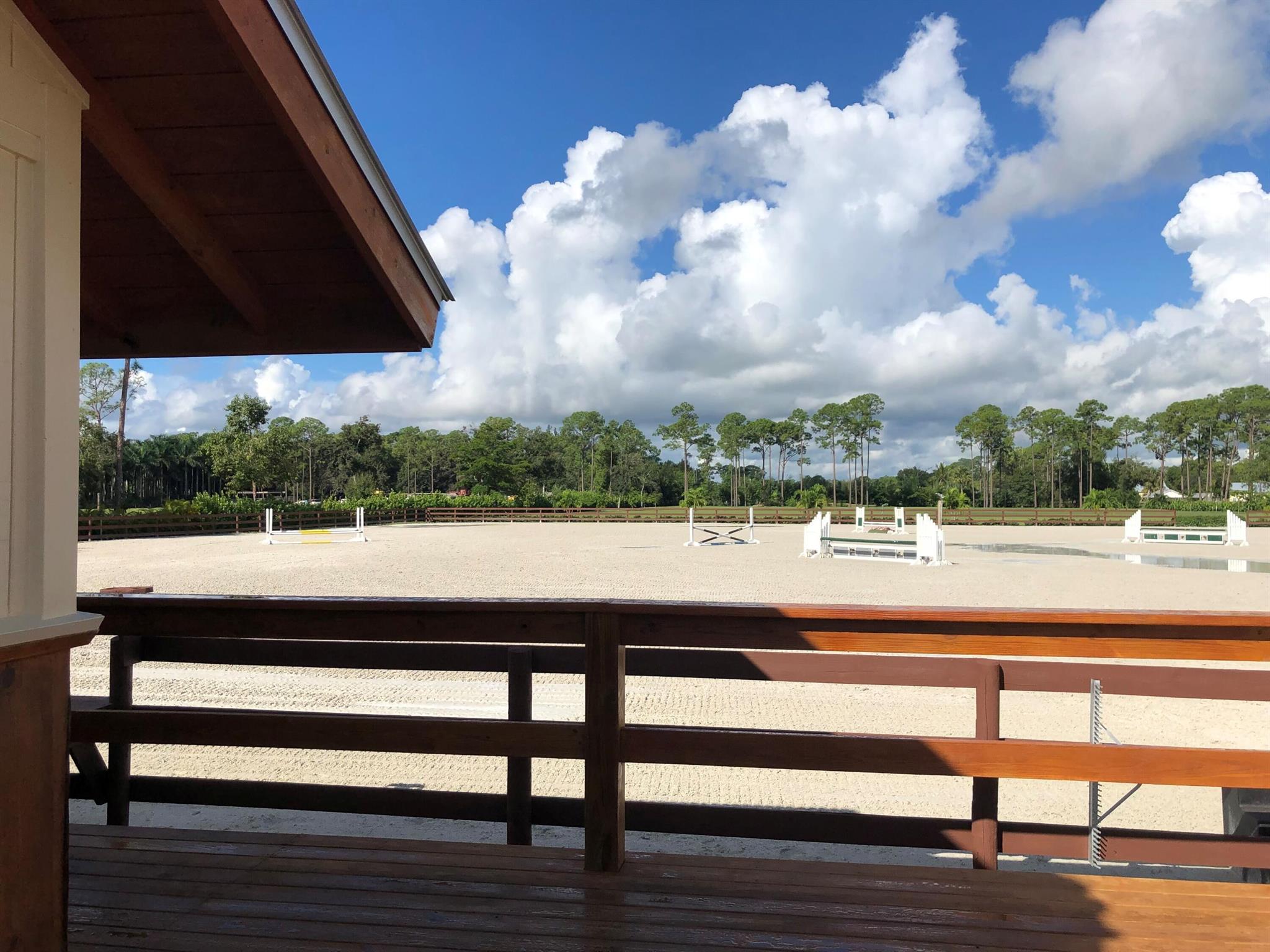 LOXAHATCHEE GROVES - Residential