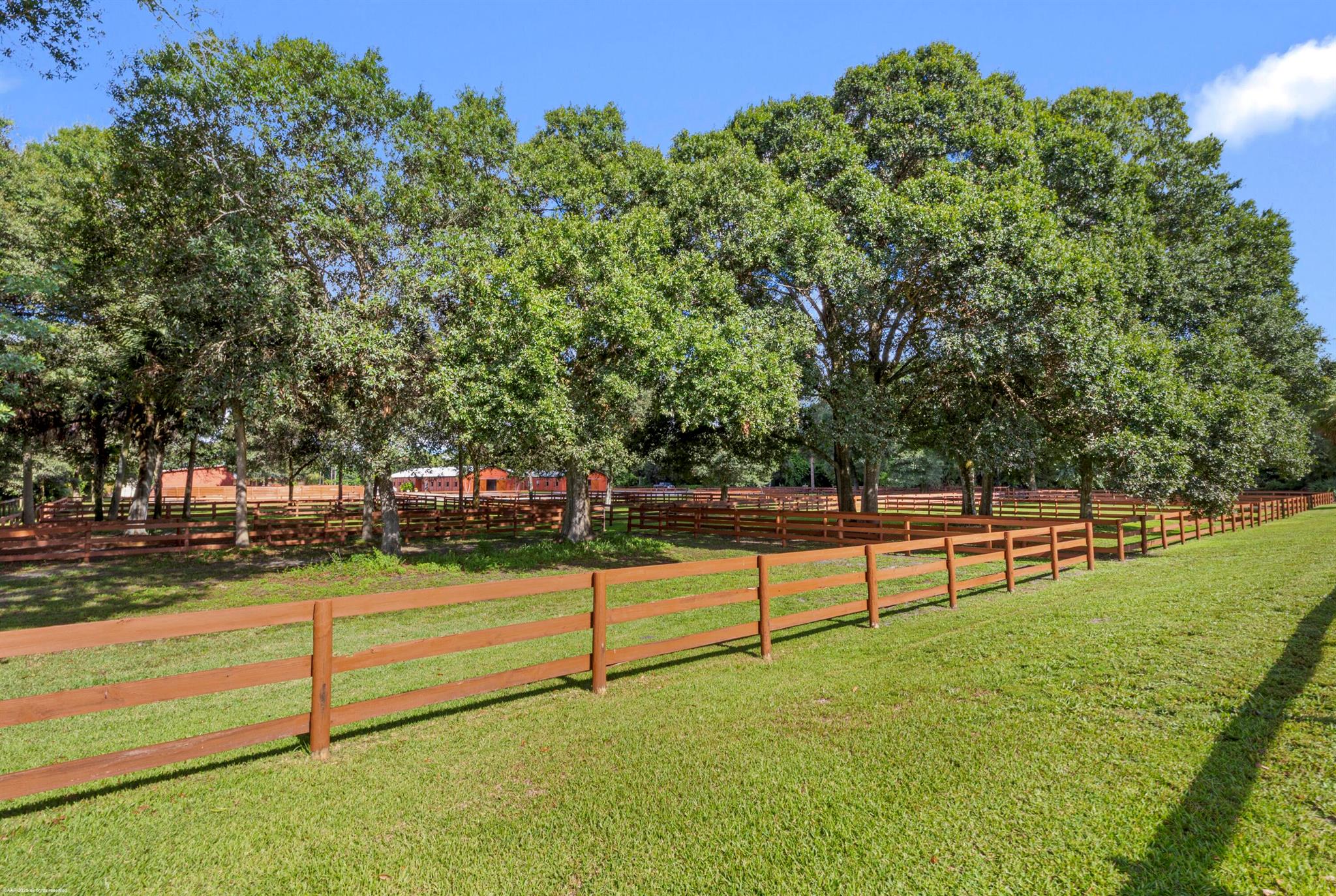 LOXAHATCHEE GROVES - Residential