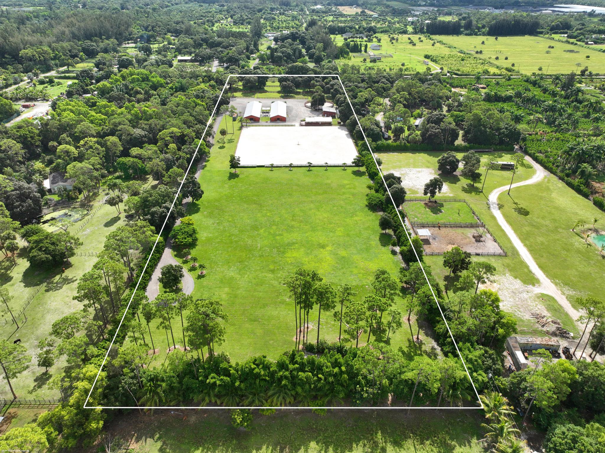 LOXAHATCHEE GROVES - Residential