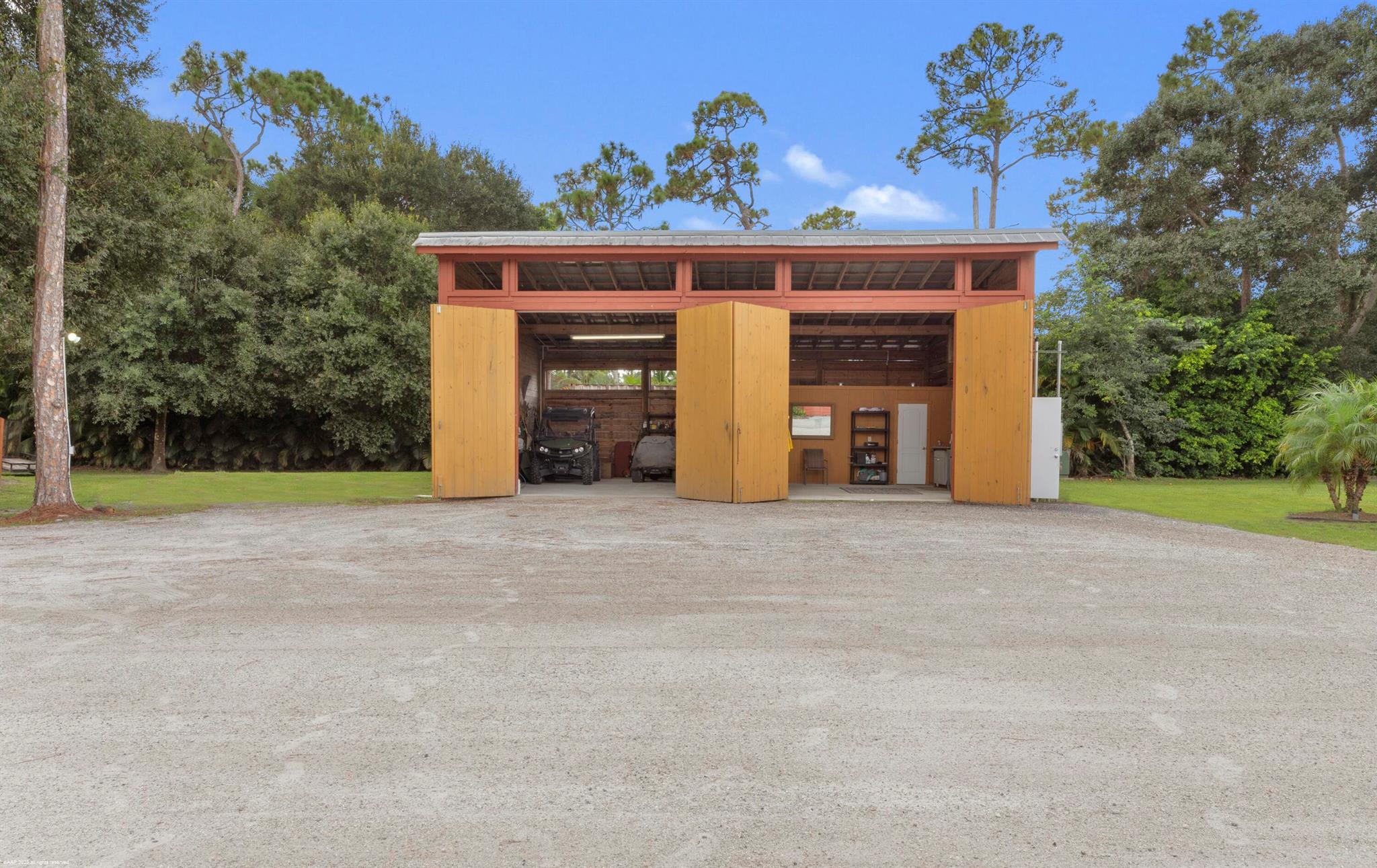 LOXAHATCHEE GROVES - Residential